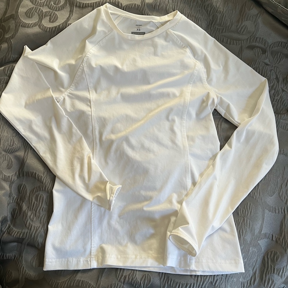 Old Navy workout shirt